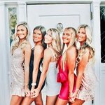 Pin by Giovanna Cunha on friend goals Prom photoshoot, Prom 